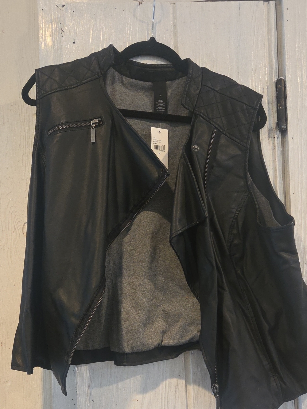 Lane Bryant Black Sleeveless Faux Leather Moto Vest